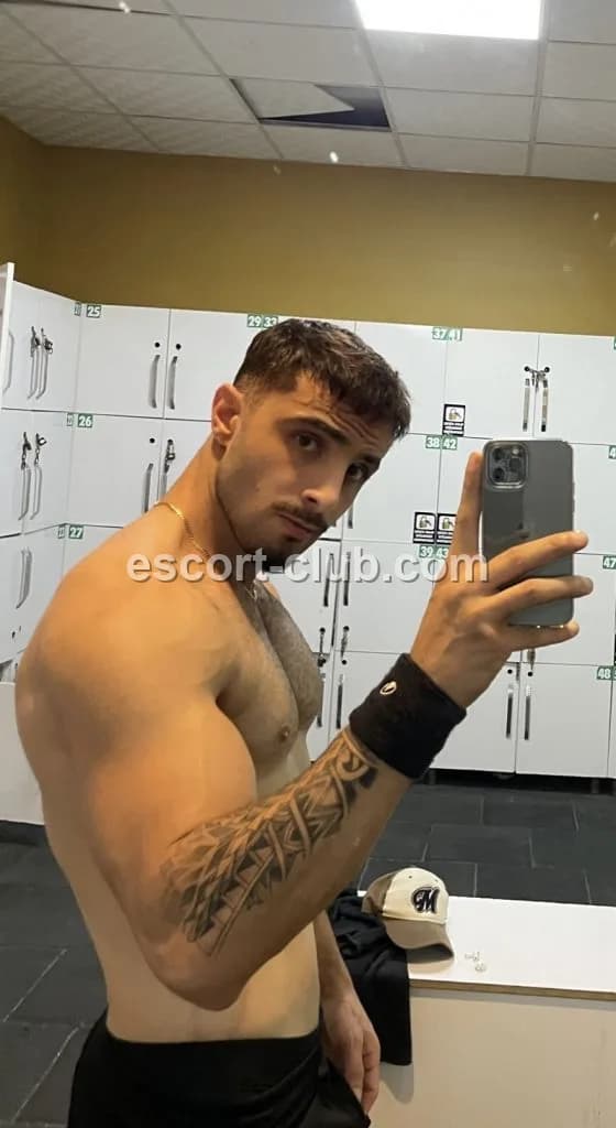 Tarkan — Nottingham escort photo 5