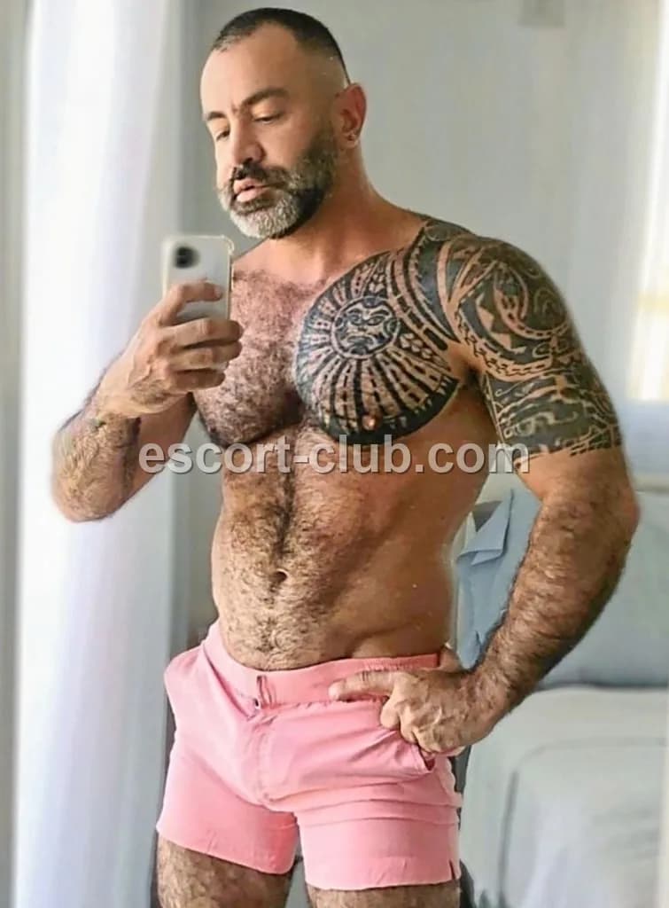Theodoros — Dubai escort photo 2
