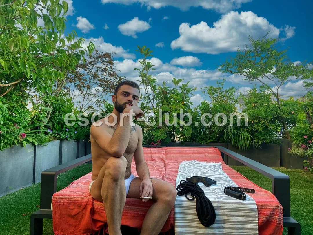Thom — Dubai escort photo 4