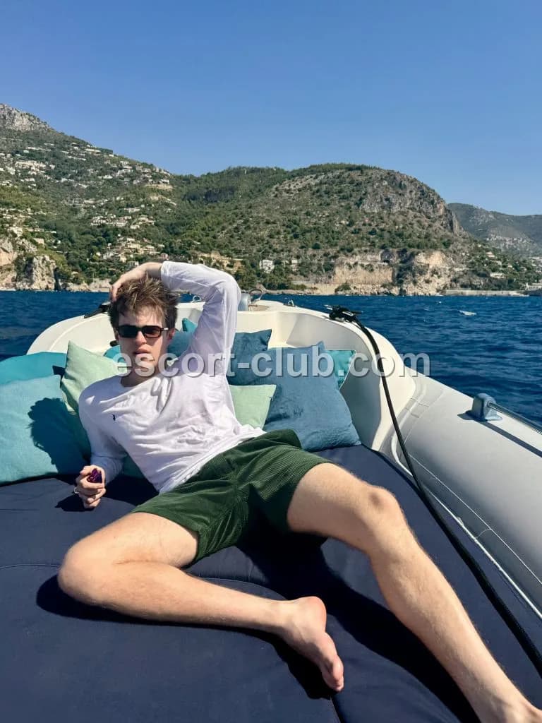 Thomas — Dubai escort photo 3