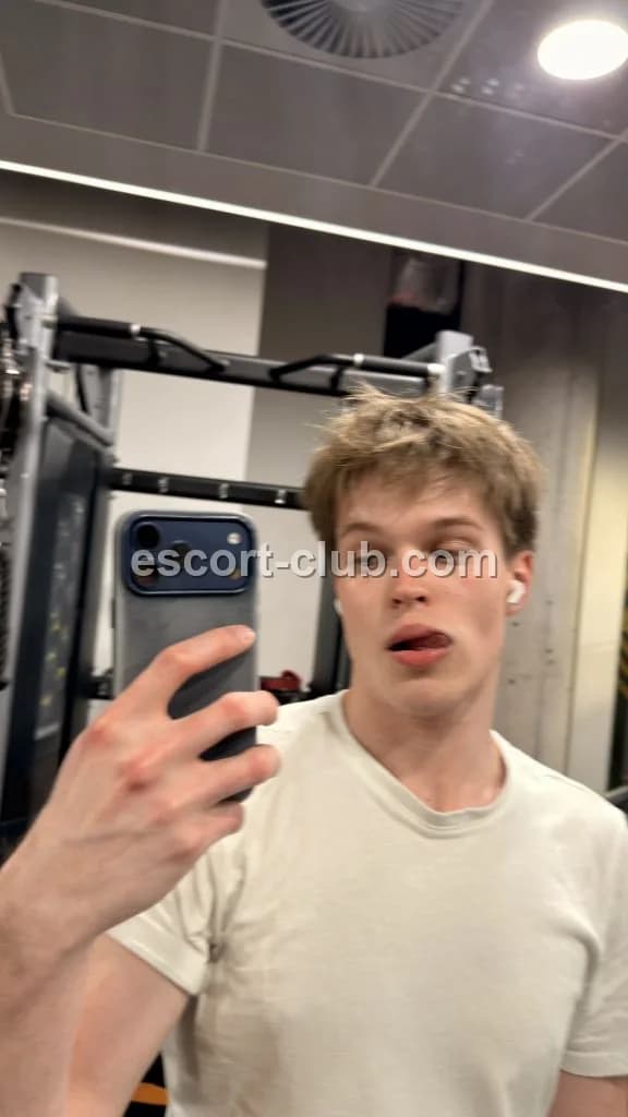 Thomas — Dubai escort photo 5