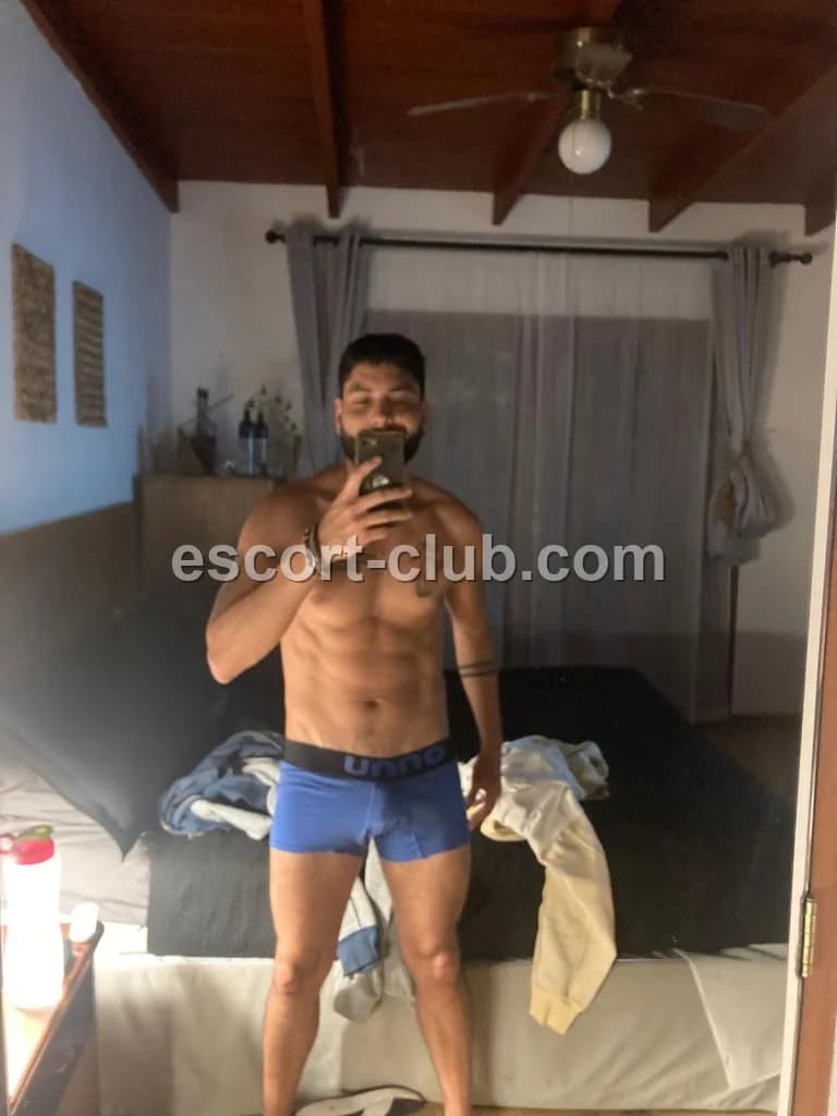 Tito — Dubai escort photo 4