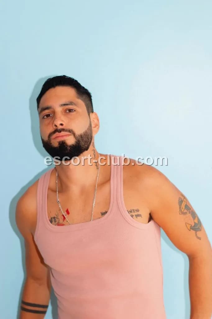 Tito — Dubai escort photo 5