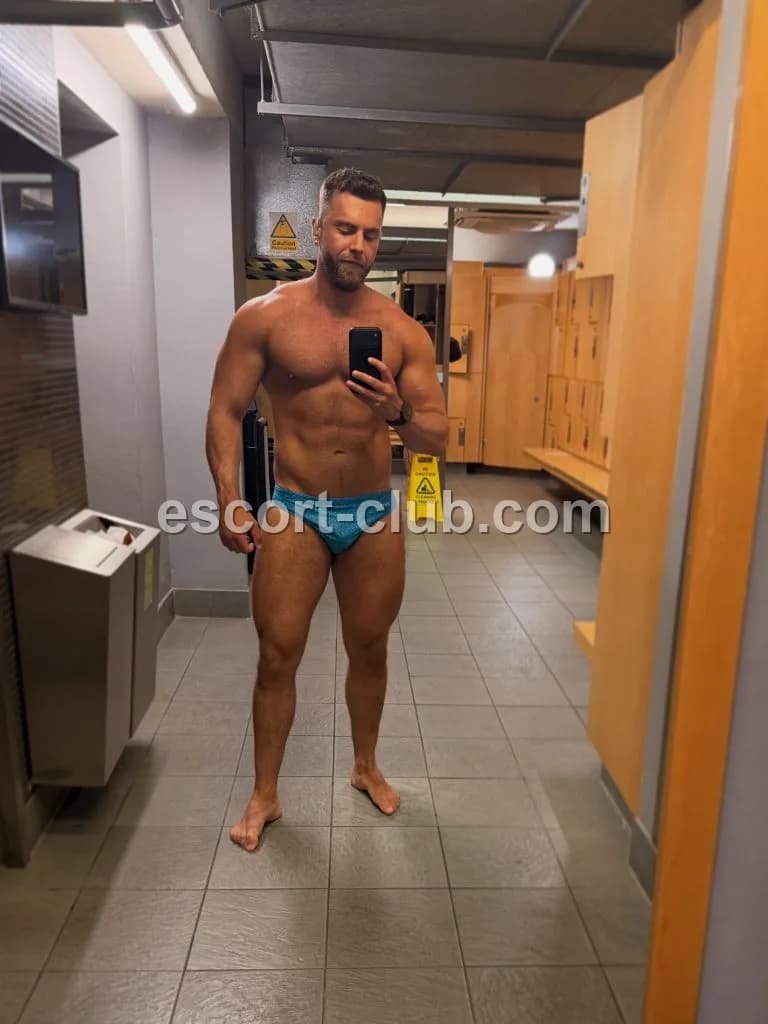 Tobias — Dubai escort photo 2