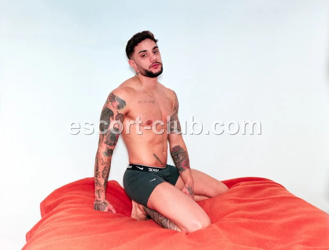 Tristan — escort in Abu Dhabi