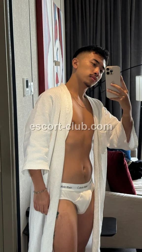 Tyson — Abu Dhabi escort photo 2