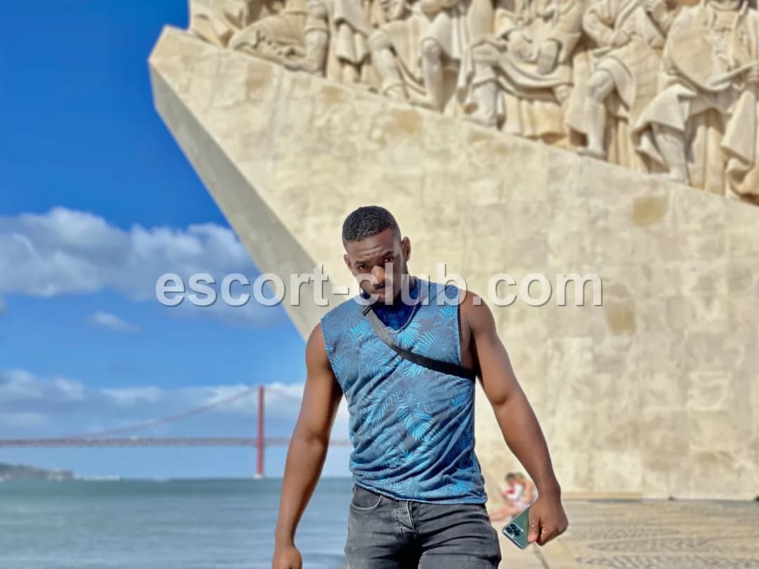 Ujjal — Abu Dhabi escort photo 4