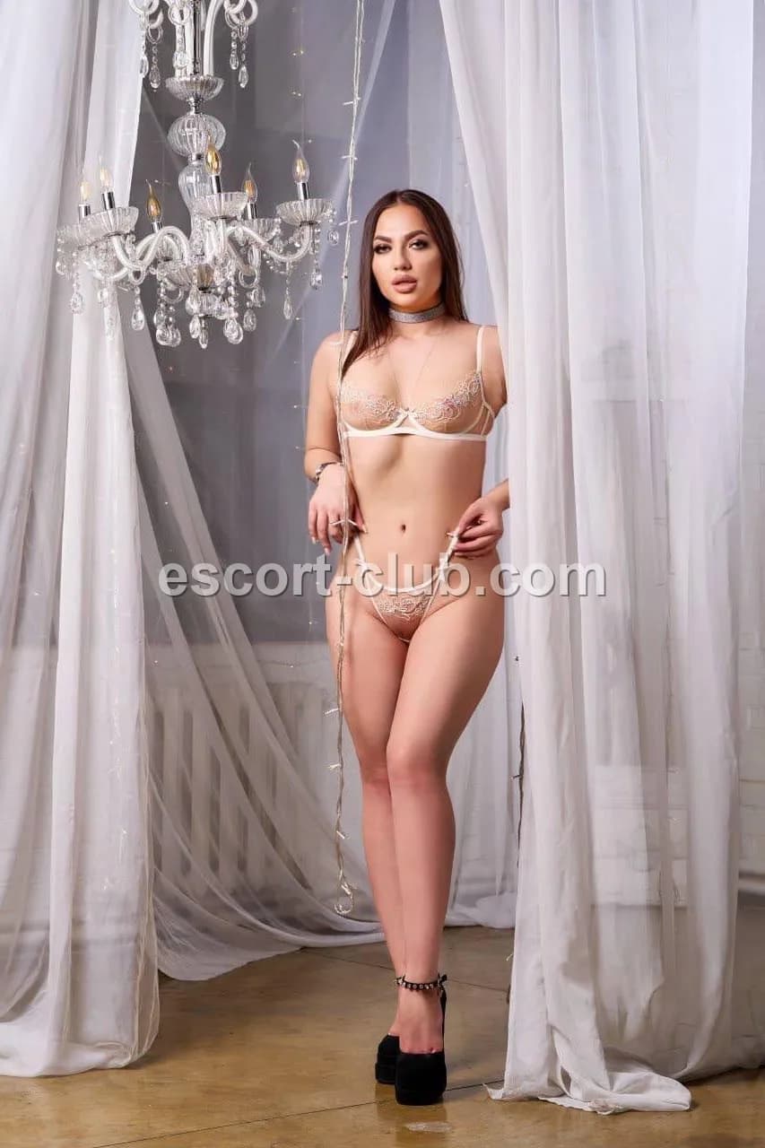 Ursula — Liverpool escort photo 6
