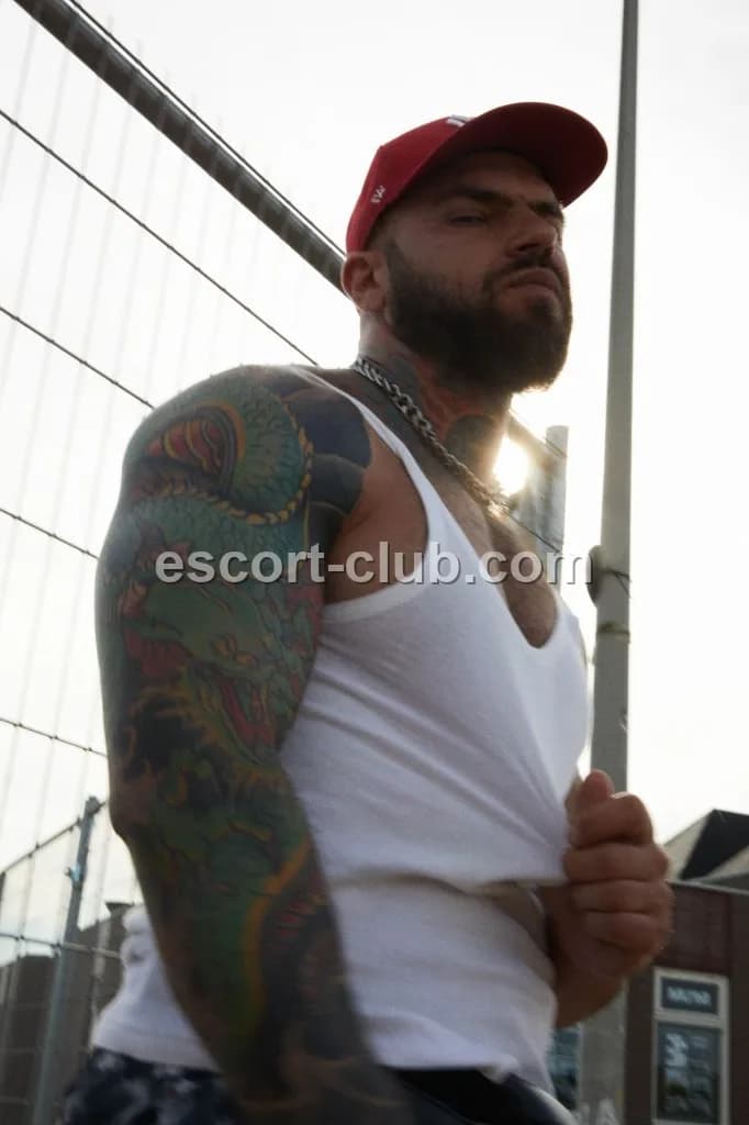 Valdemar — Ajman escort photo 6