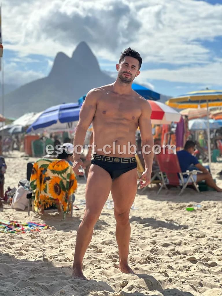 Valls — Ajman escort photo 4