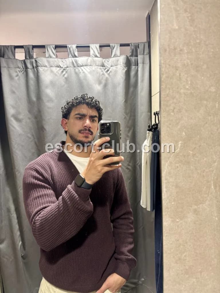 Vergon — Hong Kong escort photo 2
