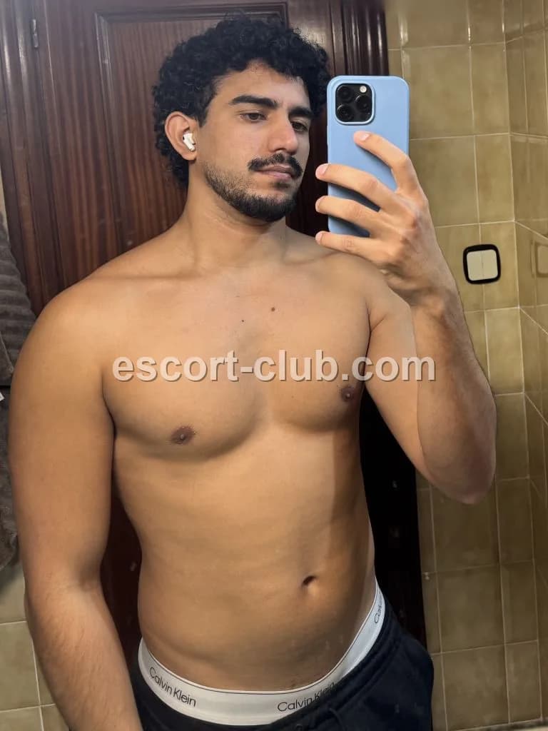 Vergon — Hong Kong escort photo 3