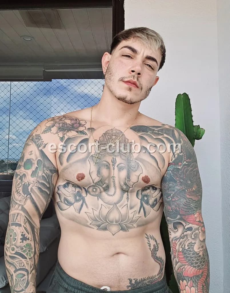 Vick — Hong Kong escort photo 3