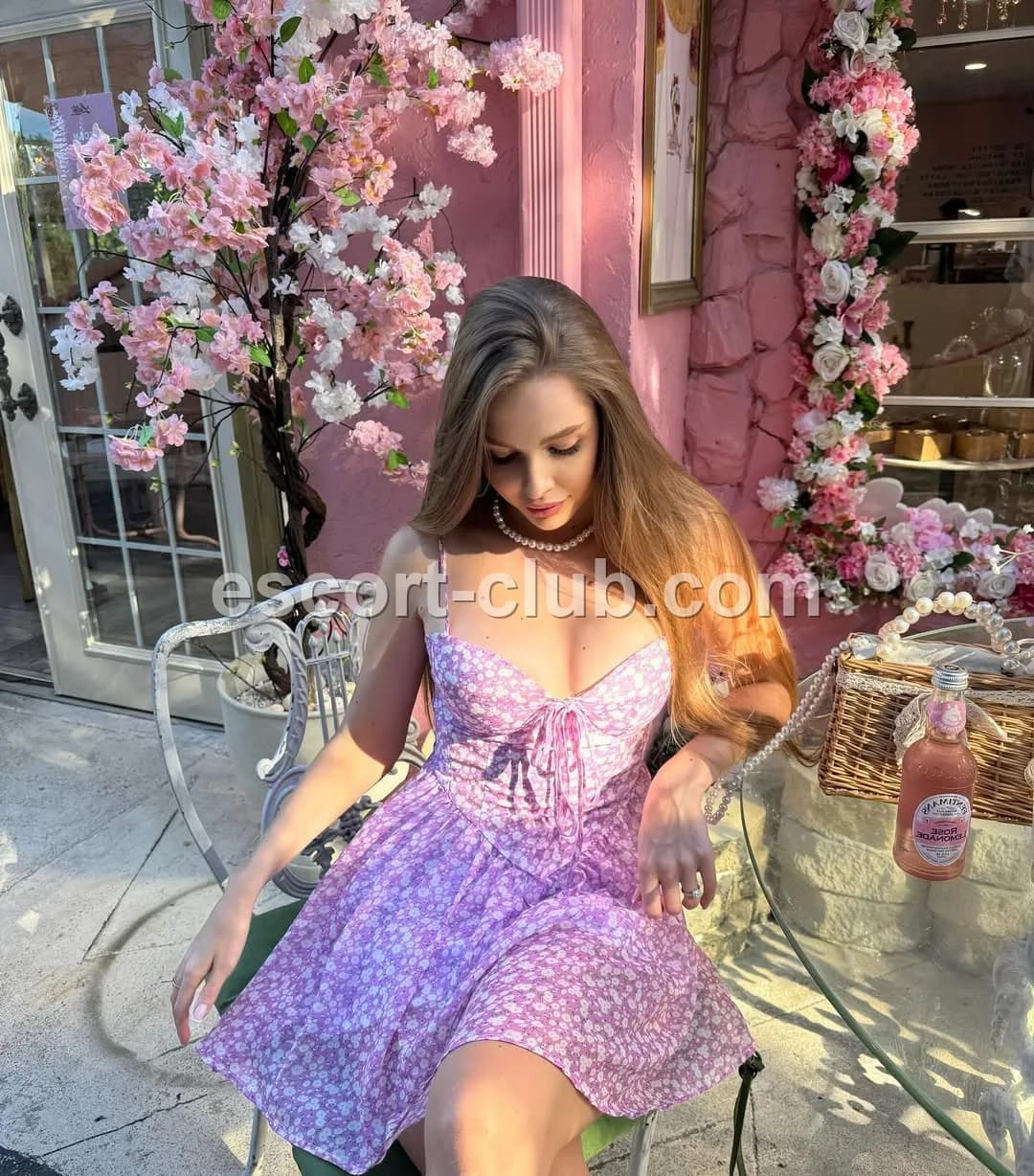 Victoria — Birmingham escort photo 3