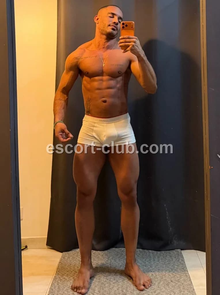 Vidal — Hong Kong escort photo 5