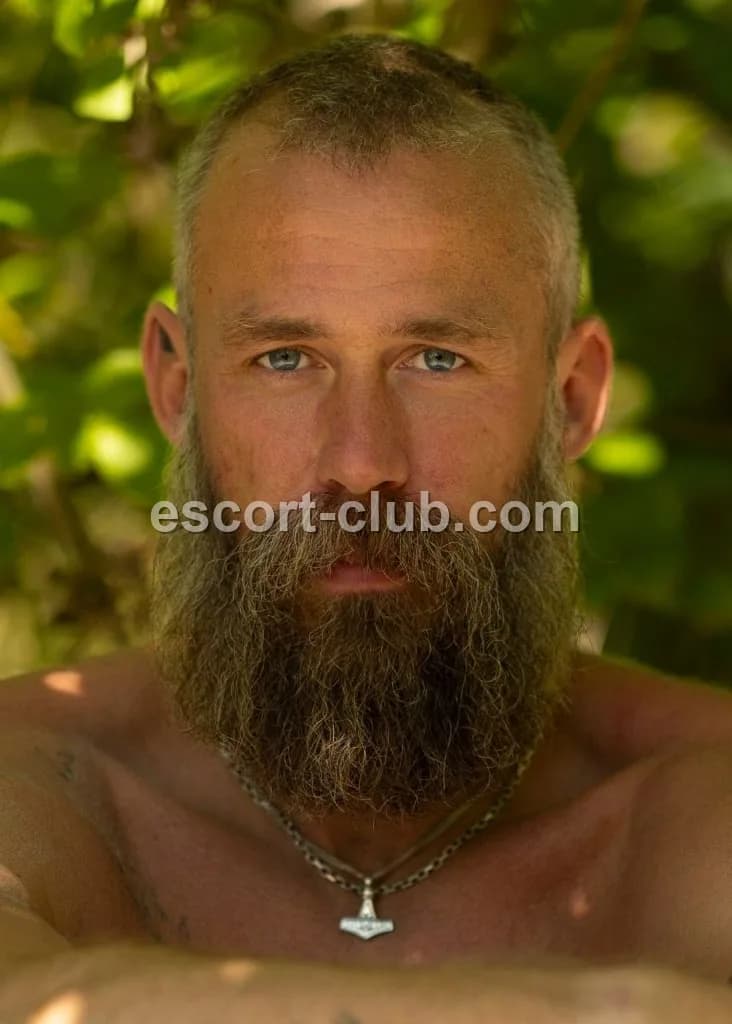 Viking — escort in Hong Kong
