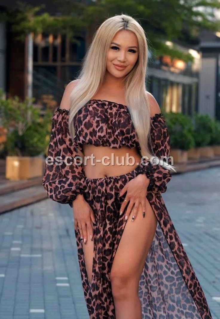 Vikky — Sheffield escort photo 2