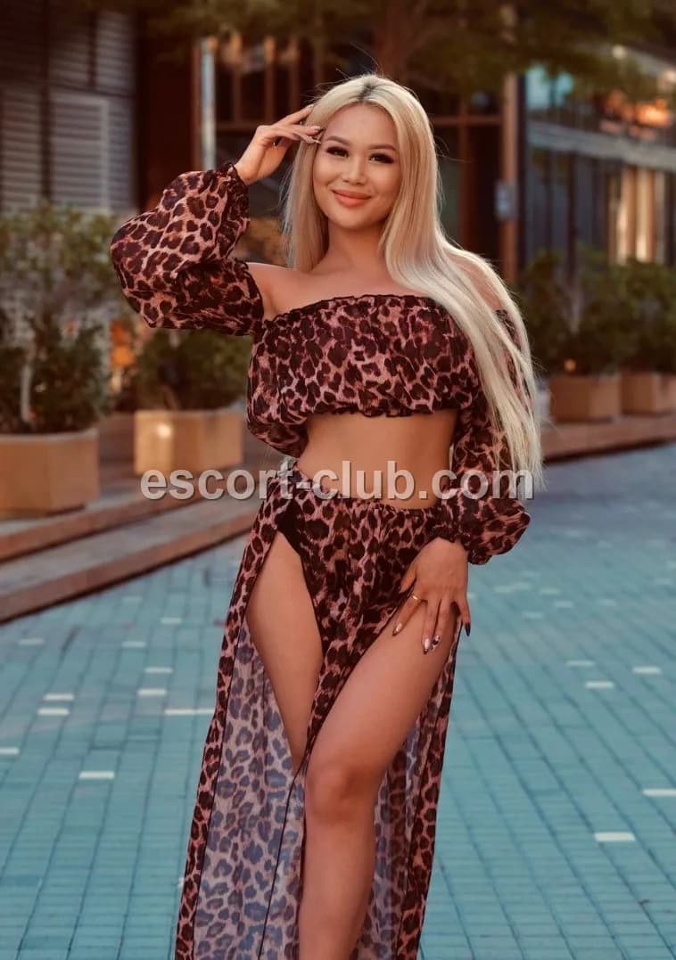 Vikky — Sheffield escort photo 3