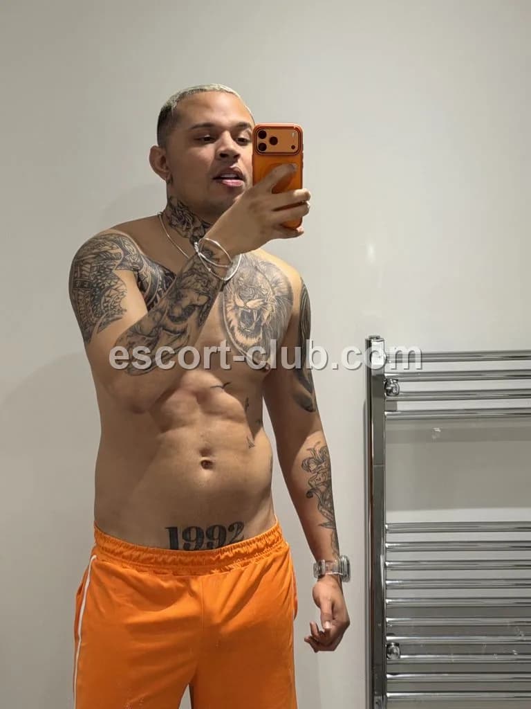 Vini — Hong Kong escort photo 6