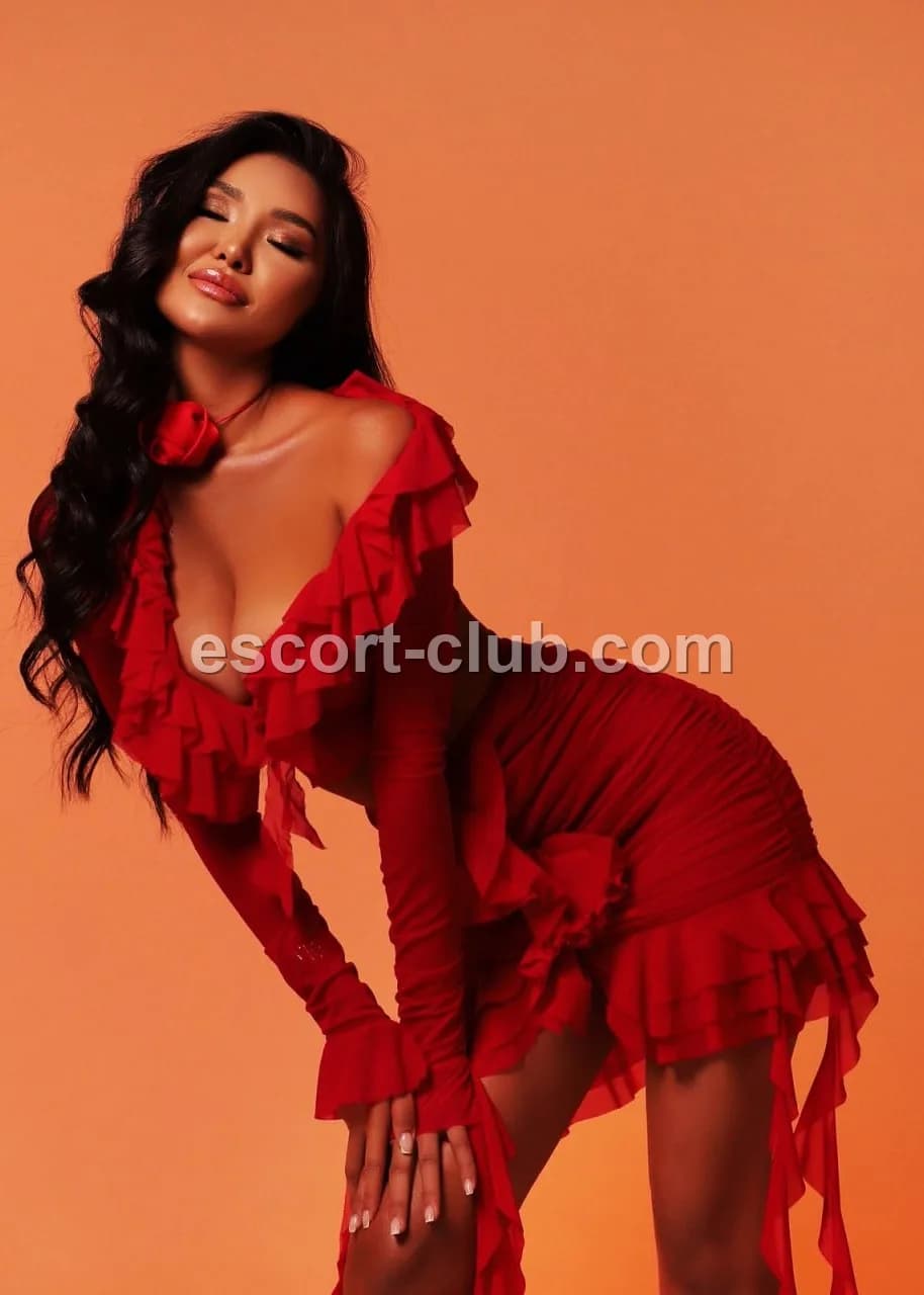 Zhanna — Leeds escort photo 2